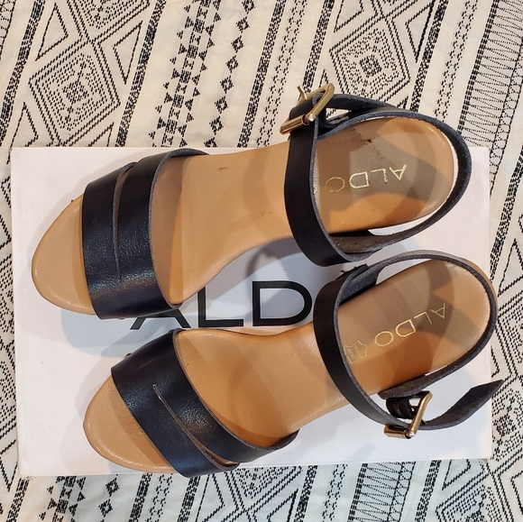 Aldo Wedge Sandals 8 - Picture 2 of 7